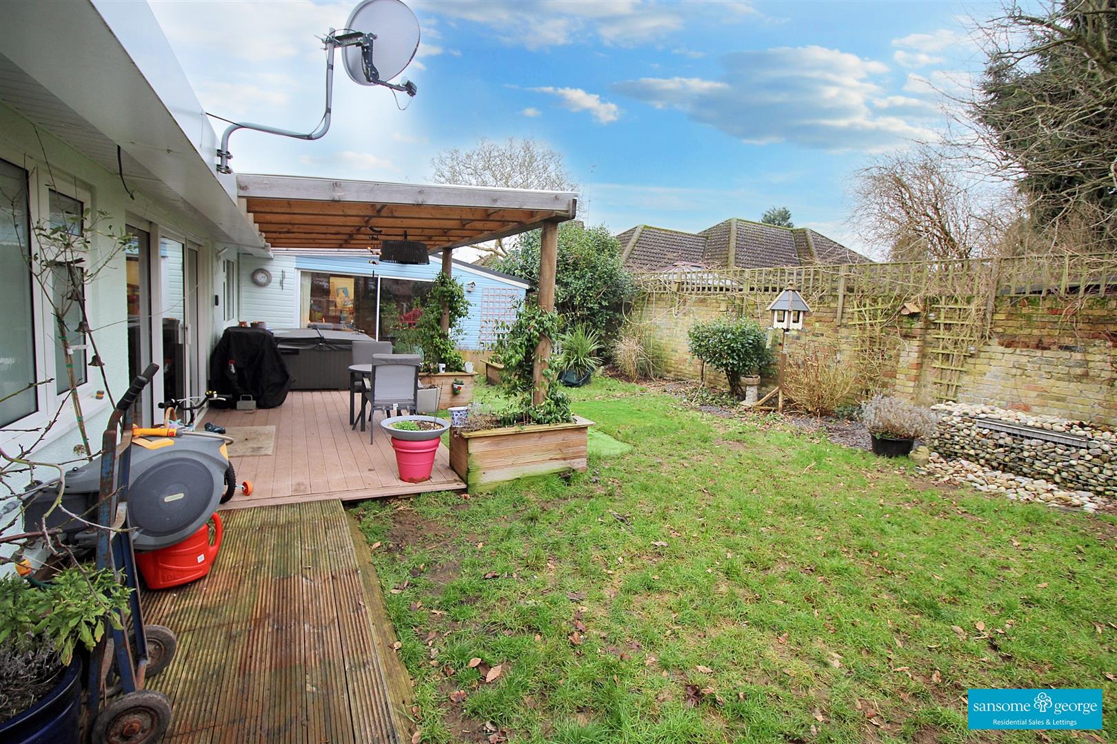 Longleat Drive, Tilehurst